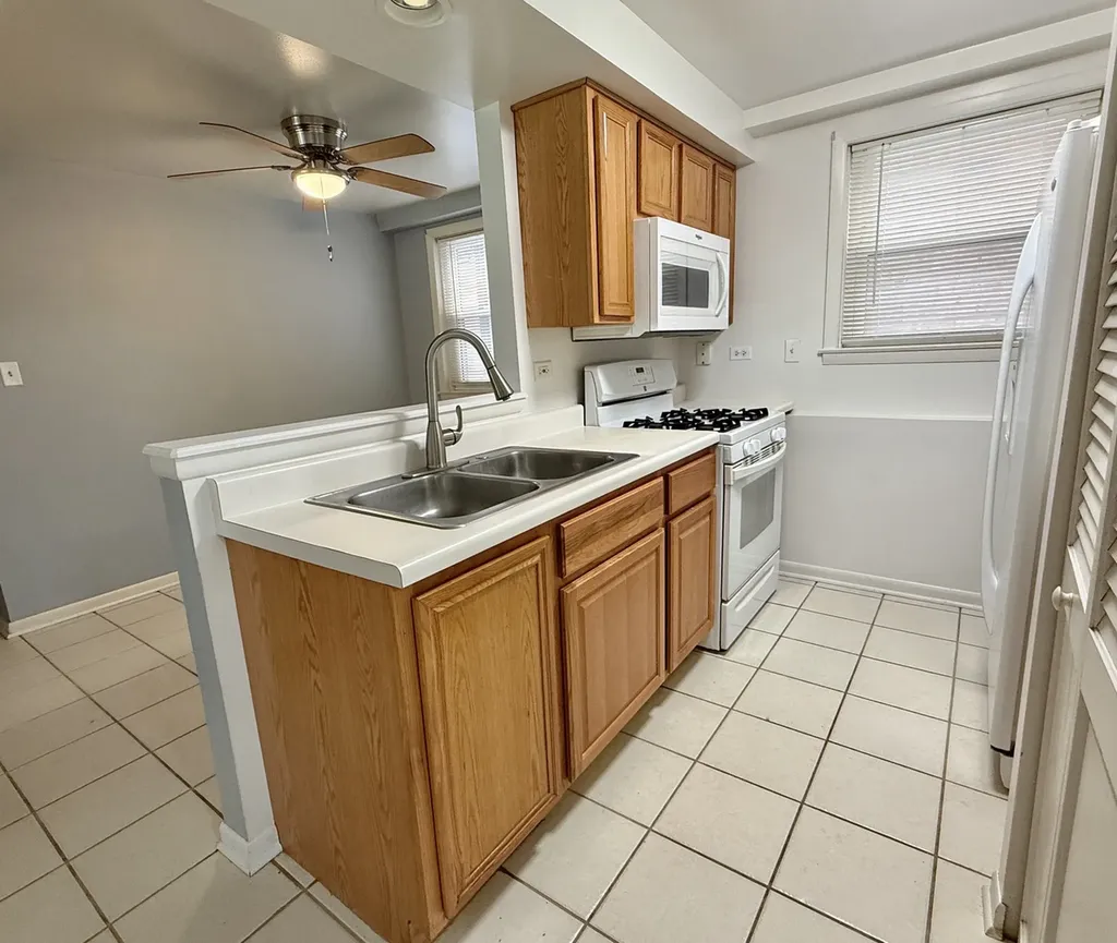 6447 South Narragansett Avenue Chicago IL 60638