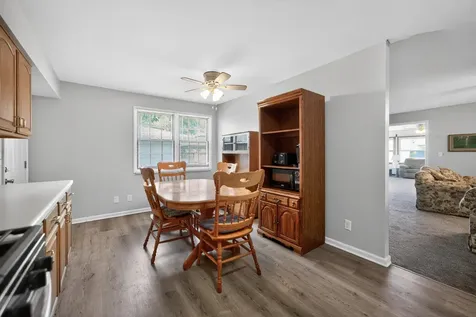 1526 Pebblewood Drive Sycamore IL 60178