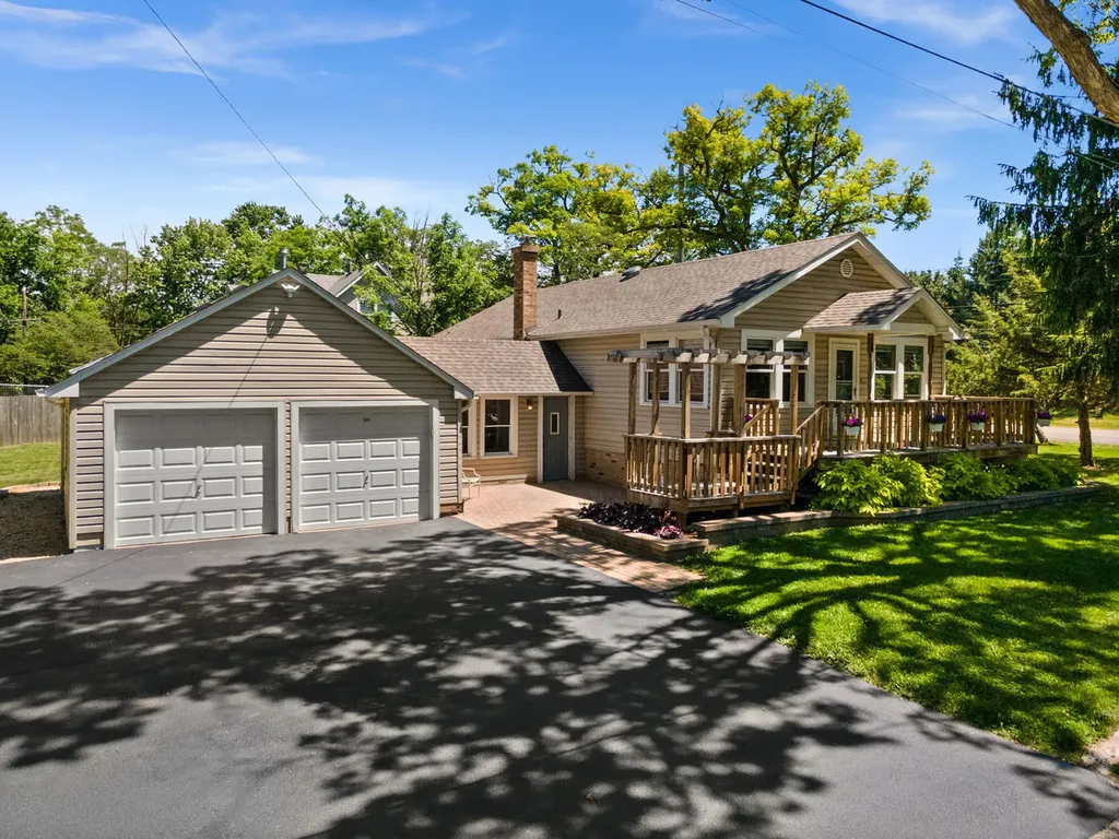 6N621 Watseka Avenue St. Charles IL 60174