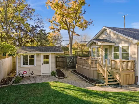 6N621 Watseka Avenue St. Charles IL 60174