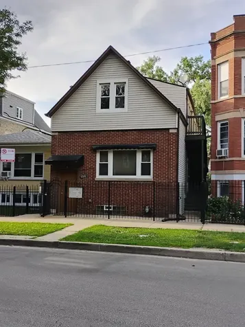 3700 West George Street Chicago IL 60618