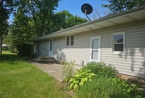 335 North Pine Street Piper City IL 60959