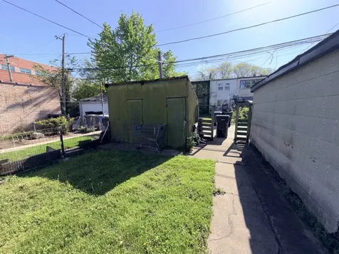 10609 South Champlain Avenue Chicago IL 60628