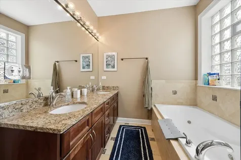 839 South Miller Street Chicago IL 60607
