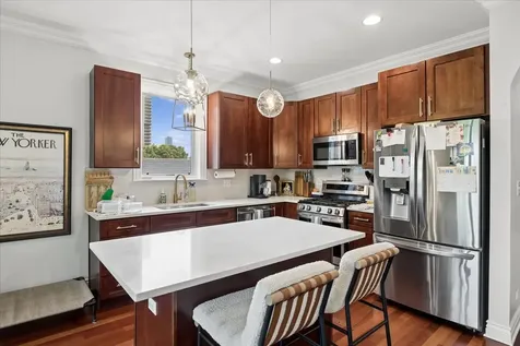 839 South Miller Street Chicago IL 60607