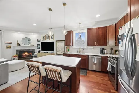 839 South Miller Street Chicago IL 60607