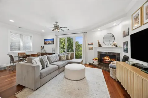 839 South Miller Street Chicago IL 60607