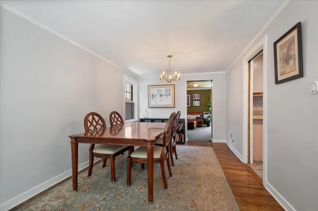 6957 North Caldwell Avenue Chicago IL 60646