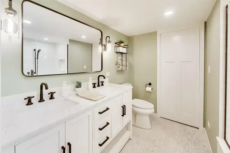 206 South Owen Street Mount Prospect IL 60056