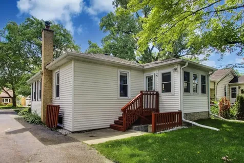 206 South Owen Street Mount Prospect IL 60056