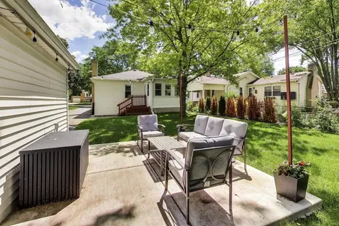 206 South Owen Street Mount Prospect IL 60056