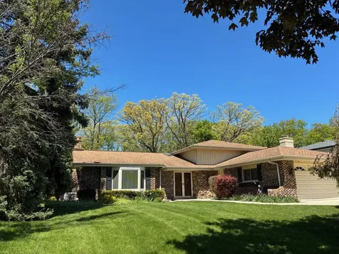 387 Woodlane Court Wood Dale IL 60191