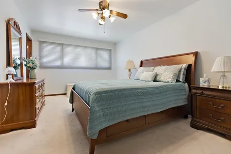 387 Woodlane Court Wood Dale IL 60191