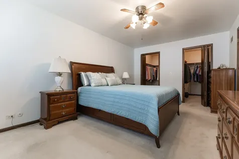 387 Woodlane Court Wood Dale IL 60191