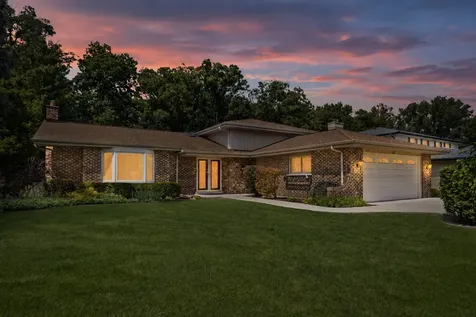 387 Woodlane Court Wood Dale IL 60191