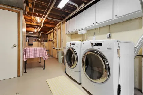 387 Woodlane Court Wood Dale IL 60191