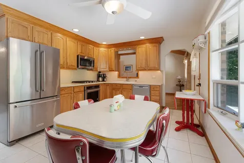 387 Woodlane Court Wood Dale IL 60191