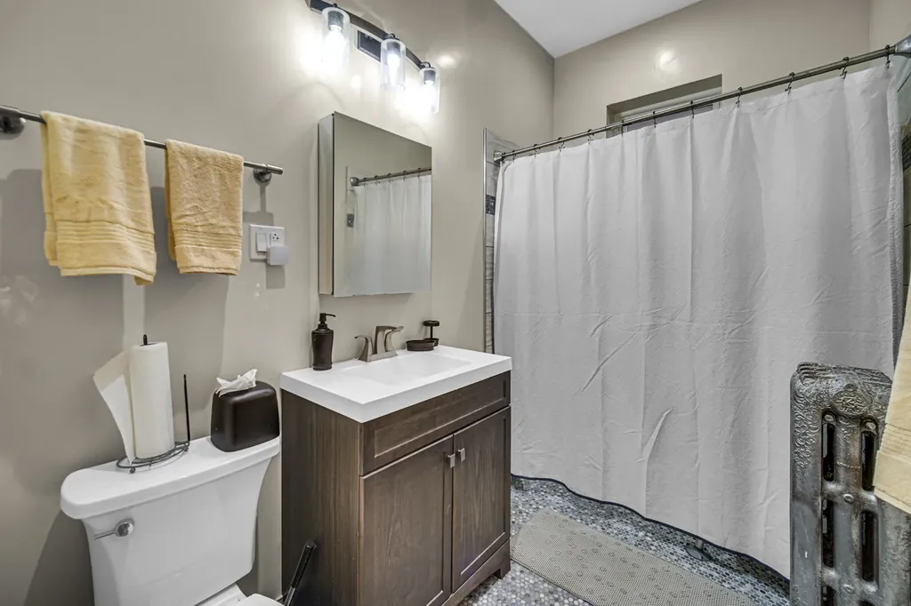 5430 South May Street Chicago IL 60609