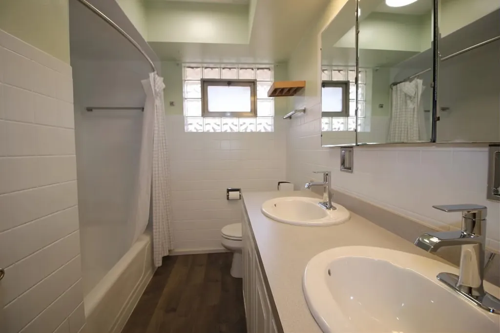 10158 South Talman Avenue Chicago IL 60655