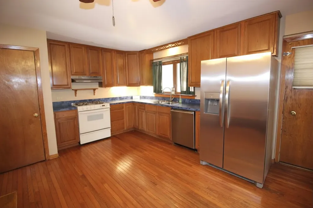 10158 South Talman Avenue Chicago IL 60655