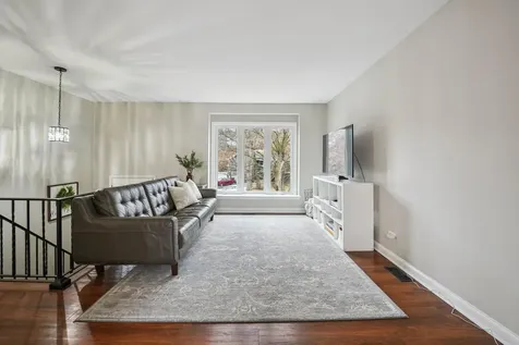 311 Harding Avenue Libertyville IL 60048