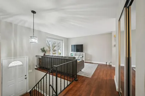 311 Harding Avenue Libertyville IL 60048