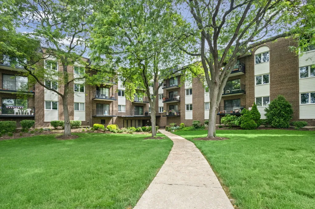 1200 West Northwest Highway Mount Prospect IL 60056