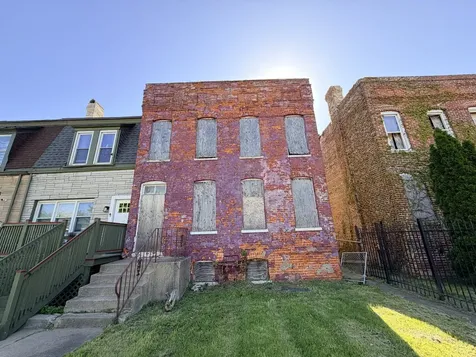 10643 South Champlain Avenue Chicago IL 60628