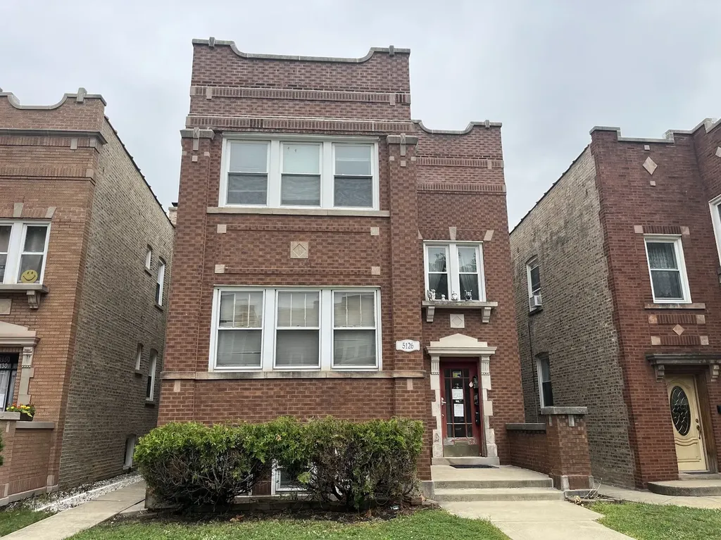 5126 West Cullom Avenue Chicago IL 60641