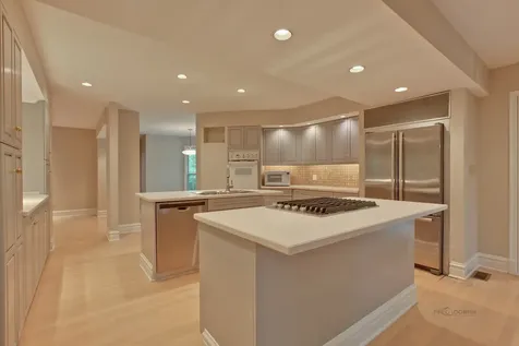 427 North Sheridan Road Lake Forest IL 60045
