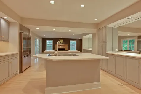 427 North Sheridan Road Lake Forest IL 60045