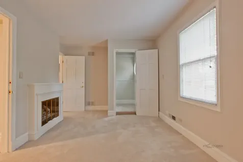 427 North Sheridan Road Lake Forest IL 60045