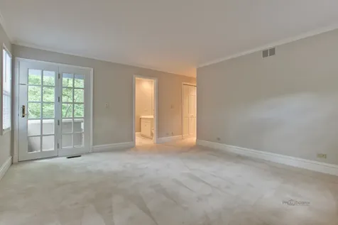 427 North Sheridan Road Lake Forest IL 60045