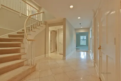 427 North Sheridan Road Lake Forest IL 60045