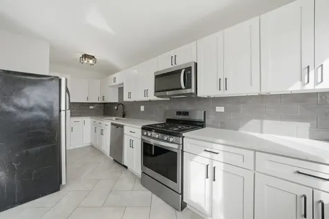 74 West 140th Street Riverdale IL 60827
