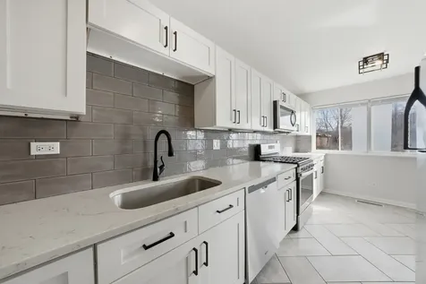 74 West 140th Street Riverdale IL 60827