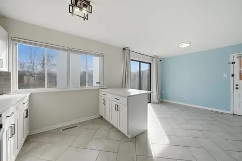 74 West 140th Street Riverdale IL 60827