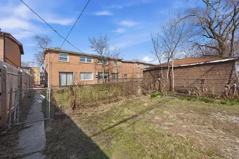 74 West 140th Street Riverdale IL 60827