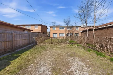 74 West 140th Street Riverdale IL 60827