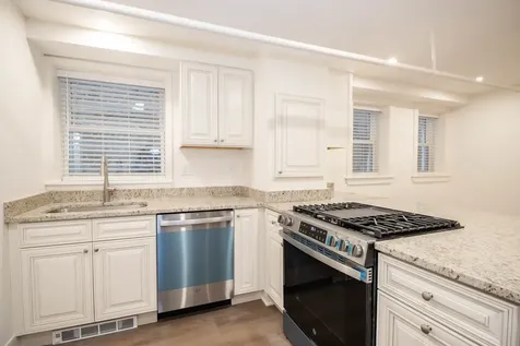 1319 West Early Avenue Chicago IL 60660