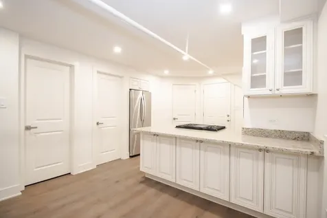 1319 West Early Avenue Chicago IL 60660