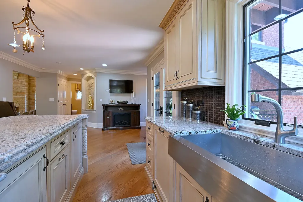 1321 Glenlake Avenue Park Ridge IL 60068