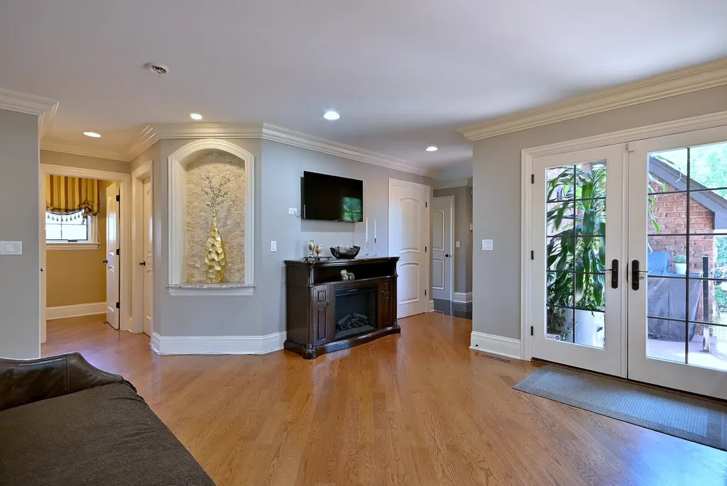 1321 Glenlake Avenue Park Ridge IL 60068