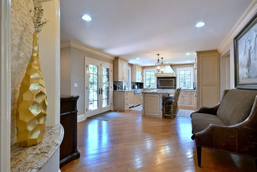 1321 Glenlake Avenue Park Ridge IL 60068