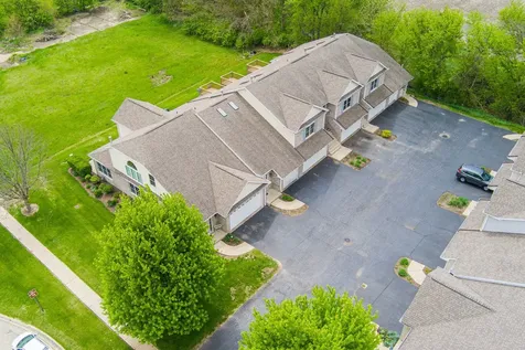 3925 South Pointe Drive Dekalb IL 60115