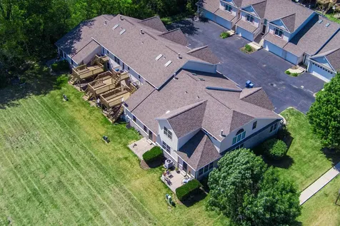 3925 South Pointe Drive Dekalb IL 60115