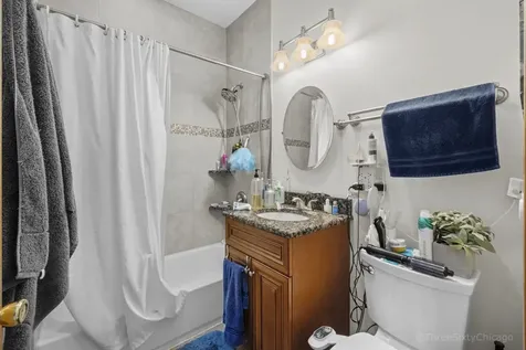 2254 North Avers Avenue Chicago IL 60647