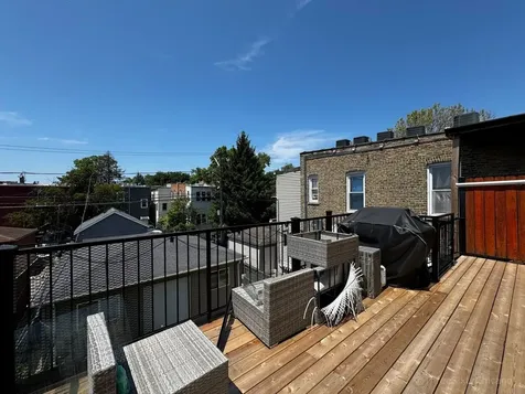 2254 North Avers Avenue Chicago IL 60647