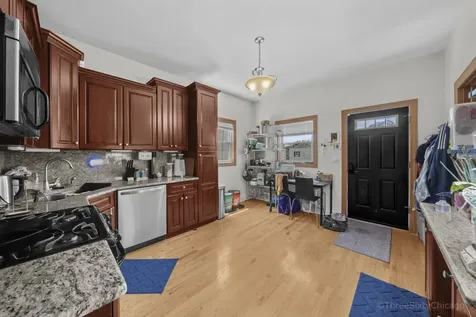 2254 North Avers Avenue Chicago IL 60647
