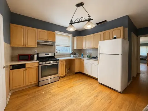 5837 North Washtenaw Avenue Chicago IL 60659